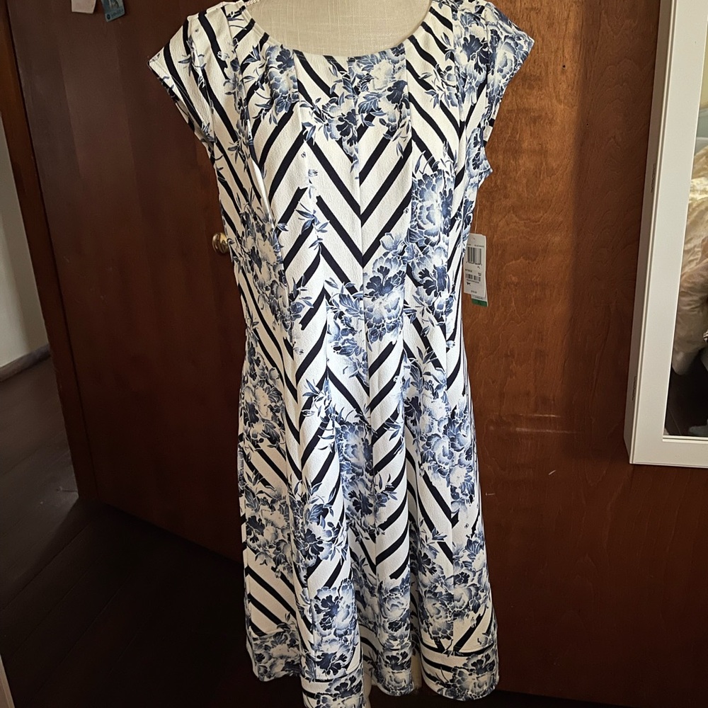 Signature by Robbie Bee Dress
